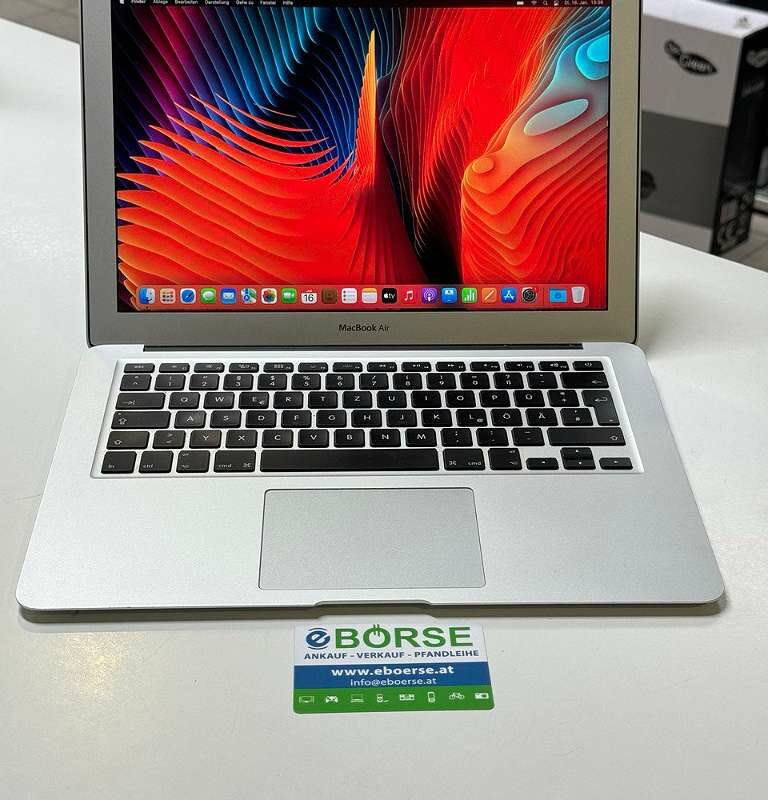 Apple Macbook Air 2017 13 Zoll Core i5 | 8 |00GB Ram  |  128GB SSD  |  Batteriezustand 81%  |   | Zustand: Sehr Gut