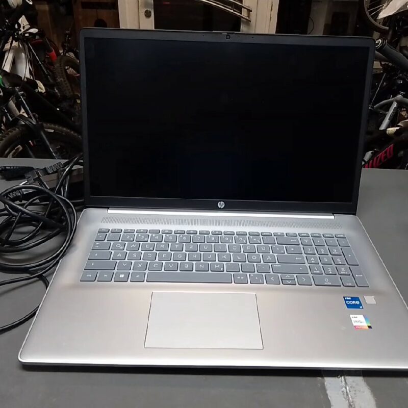 HP Laptop  17,3 Zoll  I5--1335u  |   I5--1335u  | 16GB | 1TB  | Zustand: Sehr Gut