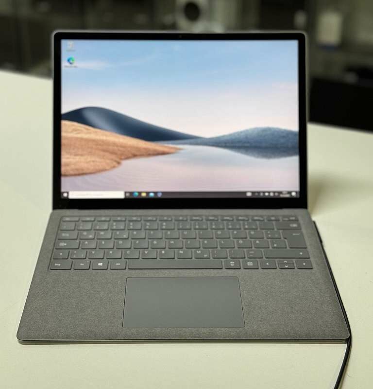 Microsoft Surface Laptop 4 13.5Zoll Platin | Core i5-1145G7 | 8GB RAM | 512GB SSD | DE | Zustand: Sehr Gut
