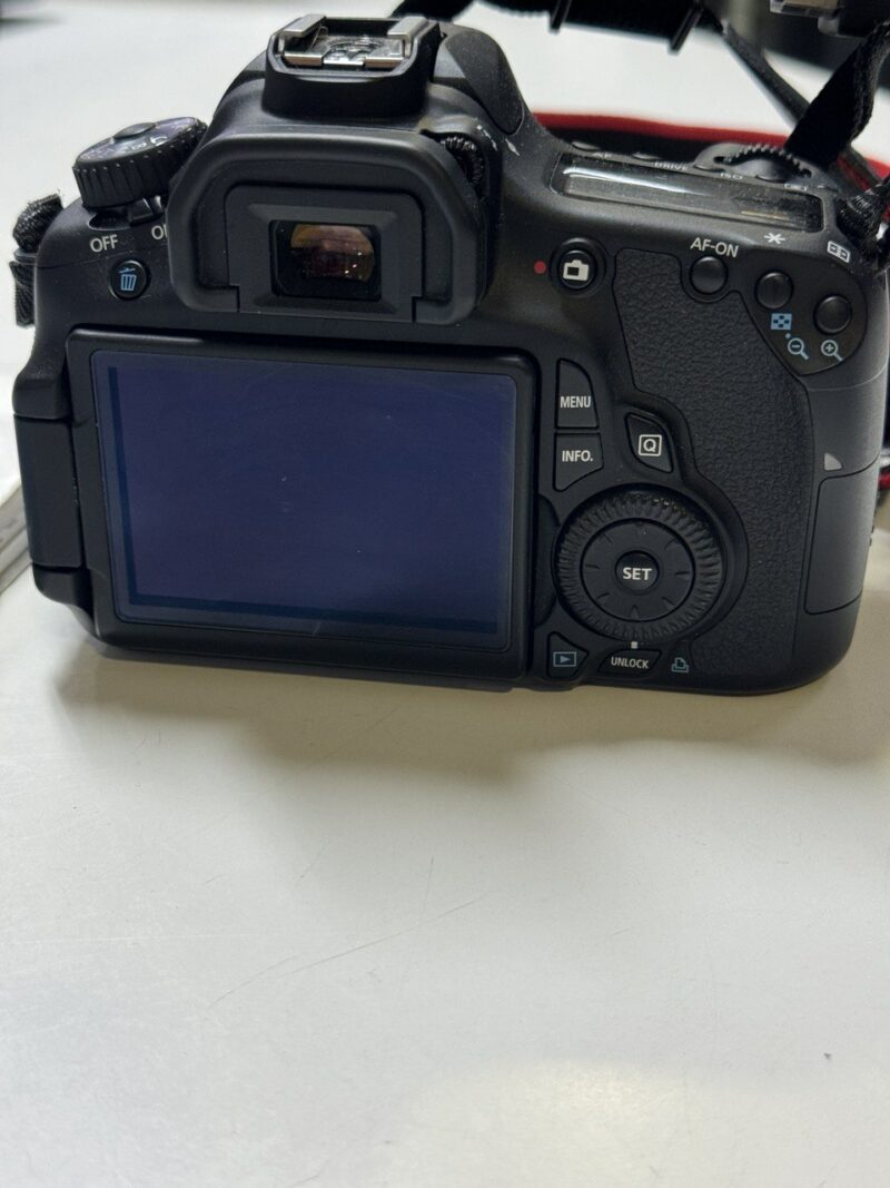 Canon Eos 60d Digitalkamera Mit Kit 50mm  | Mit Ladegerät  | Zustand: Sehr Gut