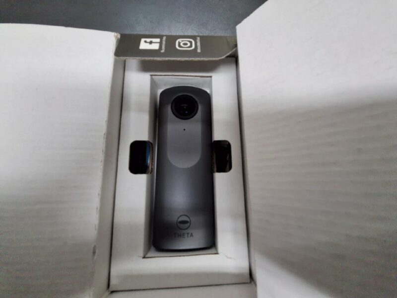 Ricoh THETA V 360 Grad Kamera | mit Originalverpackung metallic grau - Sphärenkamera | Zustand: Sehr Gut