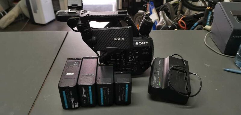 Sony PXW-FS5 Video Kamera  | 3x Akku und Ladegerät  | Zustand: Gut
