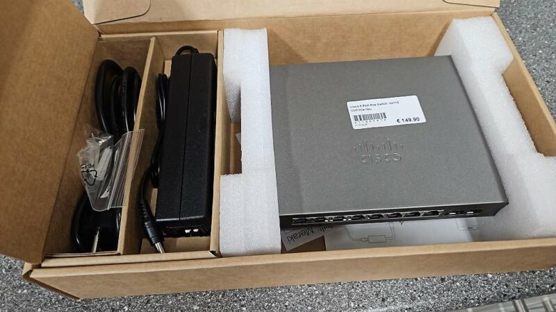 Cisco 8 Port Poe Switch  Gs110 | mit Originalverpackung | Zustand: Wie Neu